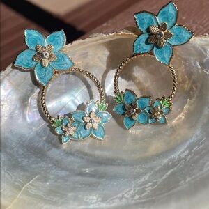 SUGARFIX by BaubleBar Best Bud Earrings
- Blue Flower Blossom NWOT